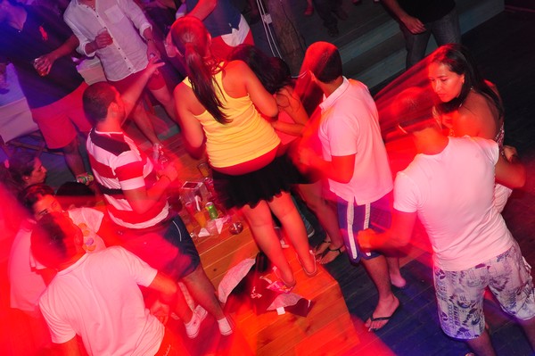 Night Beach Party @ Edde Sands